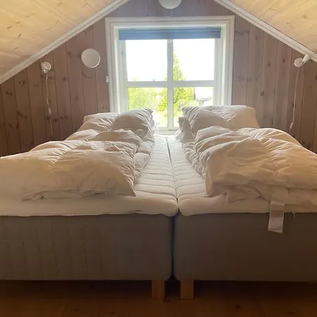 Modern Mountain Escape Casa de Férias